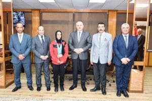 IMG 7973 السويس رئيس جامعة قناة السويس يستقبل بطلة رفع الأثقال نورا عصام حلمي ويُشيد بإنجازاتها القارية والدولية موقع في الجامعة