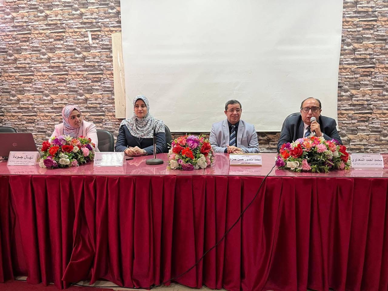 IMG 8042 بنها جامعة بنها تنظم ندوة لتوعية الطلاب بحقوق المرأة ومناهضة العنف موقع في الجامعة