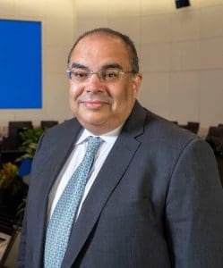 جامعة بنها ترشّح محمود محيي الدين لنيل جائزة النيل للمبدعين المصريين 2026 2 IMG 8724 بنها جامعة بنها ترشّح محمود محيي الدين لنيل جائزة النيل للمبدعين المصريين 2026 موقع في الجامعة