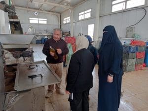 مبادرة في الجامعة البحثية.. طلاب جامعة طنطا يزورون محطة بحوث سيوة لتطبيقات الزراعة والبحث العلمي 3 IMG 8745 طنطا مبادرة في الجامعة البحثية.. طلاب جامعة طنطا يزورون محطة بحوث سيوة لتطبيقات الزراعة والبحث العلمي موقع في الجامعة