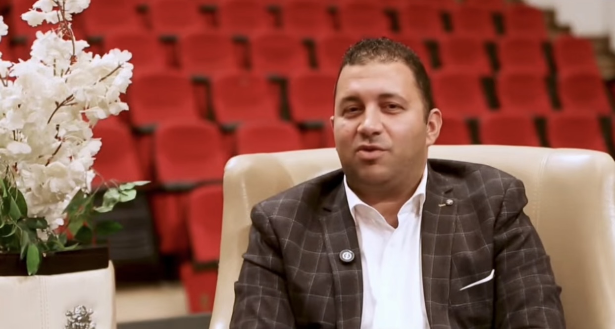 IMG 8850 جامعة العاصمة نادي جامعة حلوان يبرز حوار رئيس تحرير موقع "في الجامعة" مع رئيس جامعة حلوان موقع في الجامعة