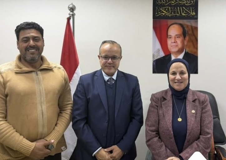 IMG 9032 جداول تنسيق بين نادي جامعة حلوان وتعليم القاهرة لتوسيع مبادرة «يلا رياضة» بالمدارس موقع في الجامعة