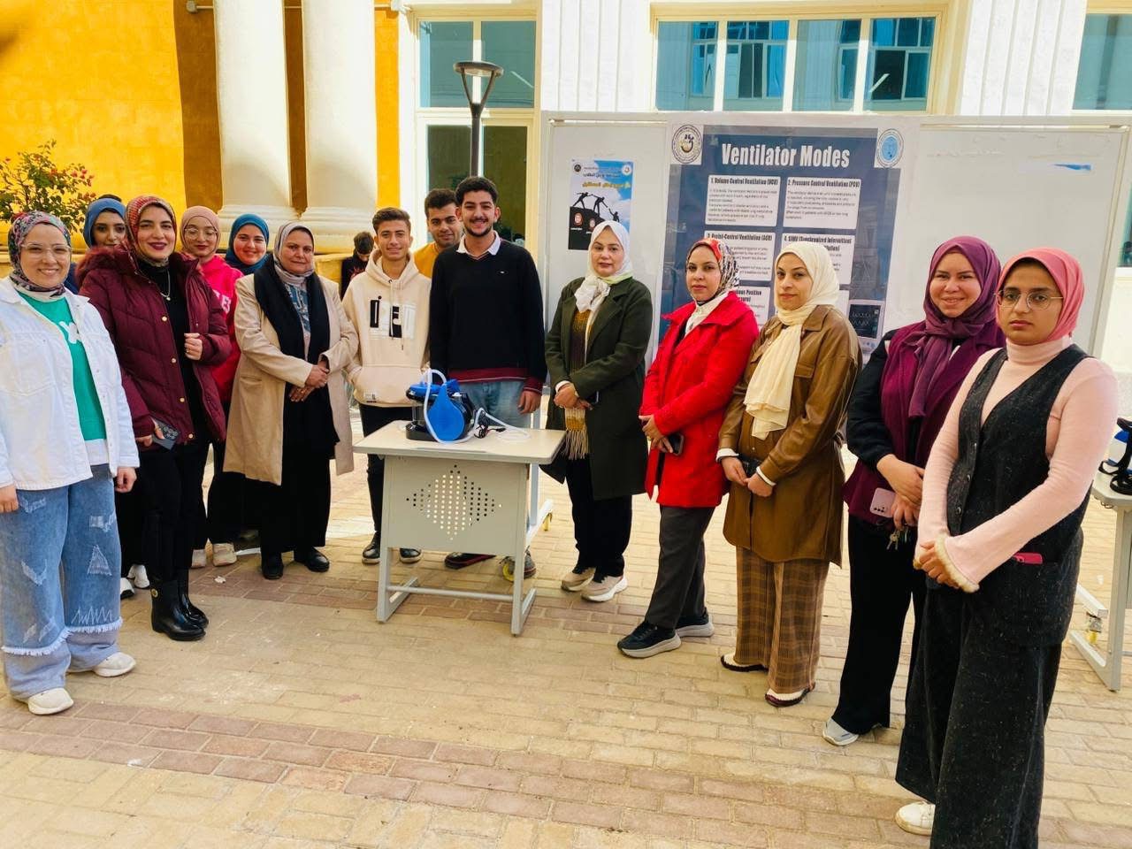 IMG 9061 مستشفيات جامعة المنصورة الأهلية تدعم التعليم التطبيقي في الرعاية الحرجة عبر فعاليات طلابية مبتكرة موقع في الجامعة