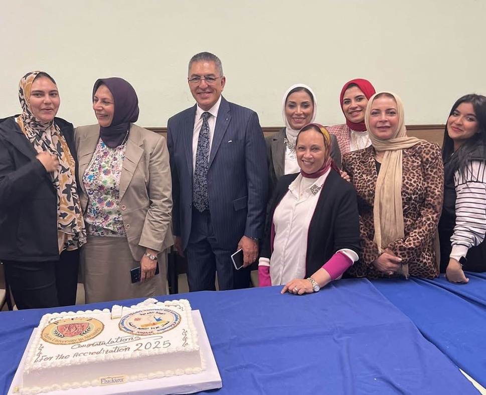 IMG 9129 مستشفيات كلية طب الأسنان بجامعة فاروس تكرّم فريق الجودة بعد حصول الكلية على الاعتماد المؤسسي والبرامجي موقع في الجامعة