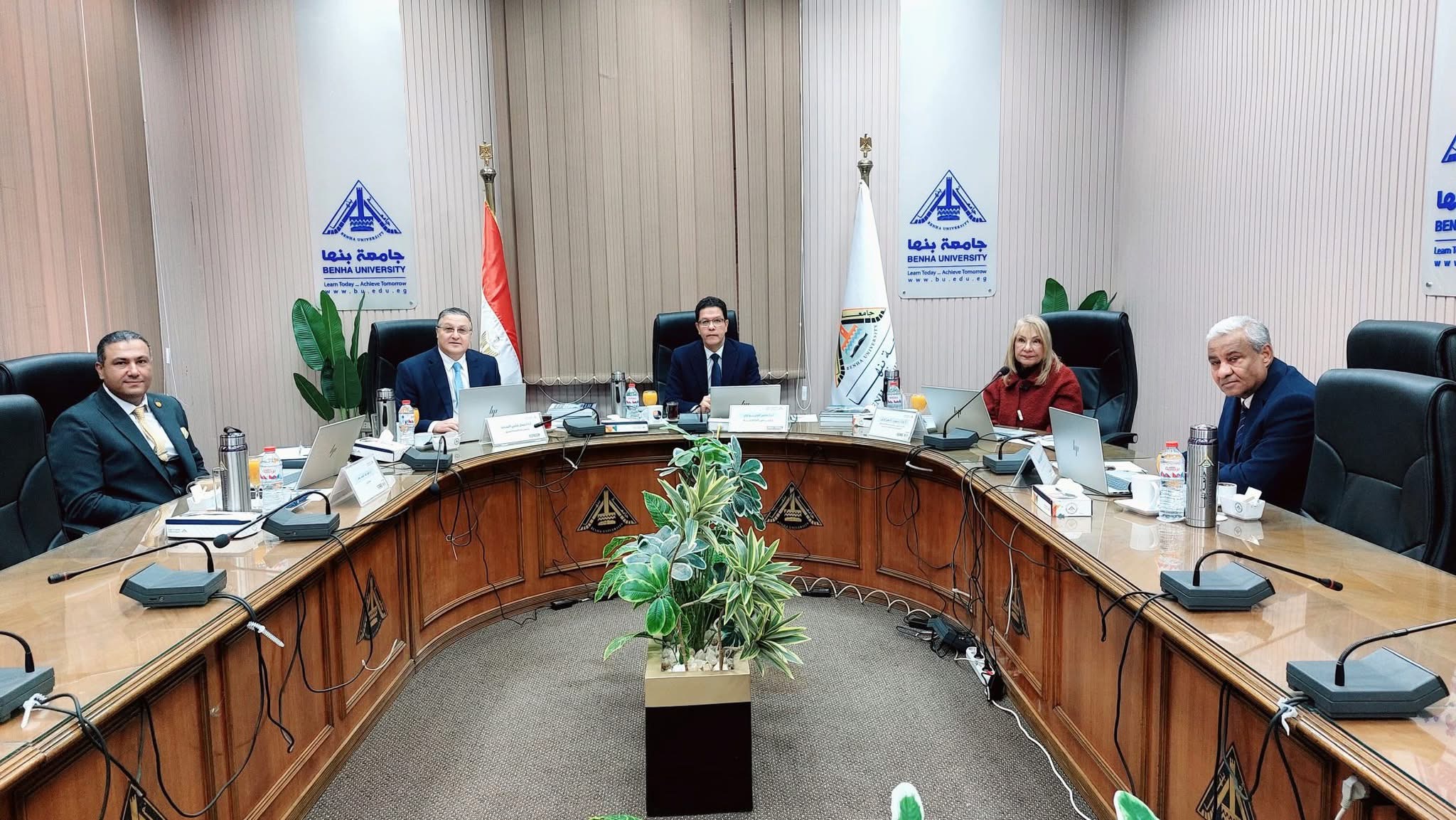 IMG 9248 بنها رئيس جامعة بنها يترأس لجنة اختيار عميد كلية علوم الرياضة موقع في الجامعة
