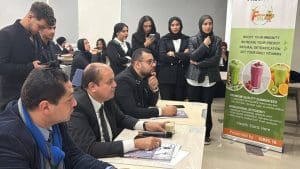 IMG 9299 المنصورة طلاب جامعة المنصورة الأهلية يطبقون مشروعات ريادية عملية لتعزيز مهارات سوق العمل موقع في الجامعة