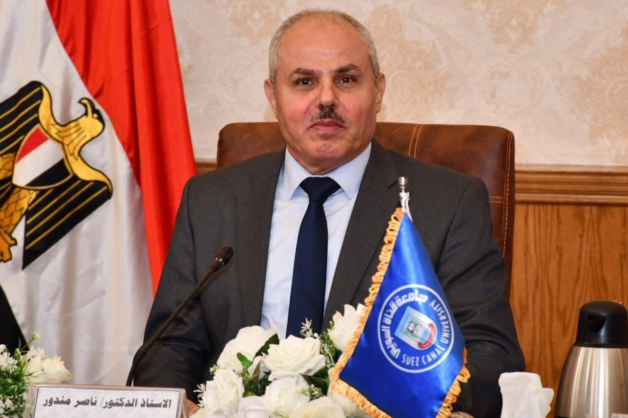 IMG 9303 السويس رئيس جامعة قناة السويس يؤكد تعزيز منظومة الدعم الأكاديمي وربط الأنشطة الطلابية برؤية مصر للتنمية المستدامة موقع في الجامعة