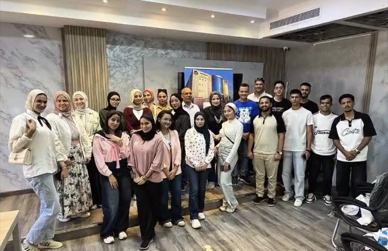 IMG 9335 صيدلة زيارة ميدانية لطلاب صيدلة المنصورة الأهلية لمصنع ED Pharma - فيديو موقع في الجامعة