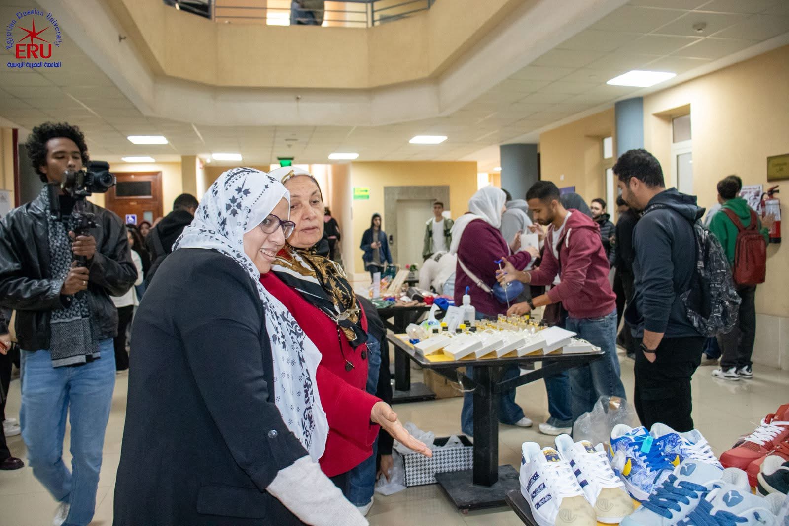 IMG 9429 تأهل معرض للمشروعات الصغيرة وريادة الأعمال بكلية الإدارة والاقتصاد بالجامعة المصرية الروسية موقع في الجامعة
