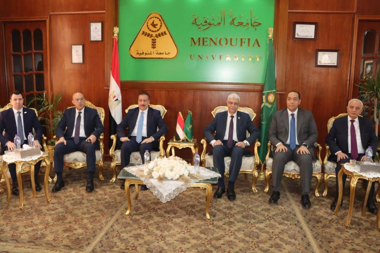 IMG 9441 مبادرة رئيس جامعة المنوفية يستقبل محافظ المنوفية والقيادات في احتفال الجامعة بعيدها الـ49 موقع في الجامعة