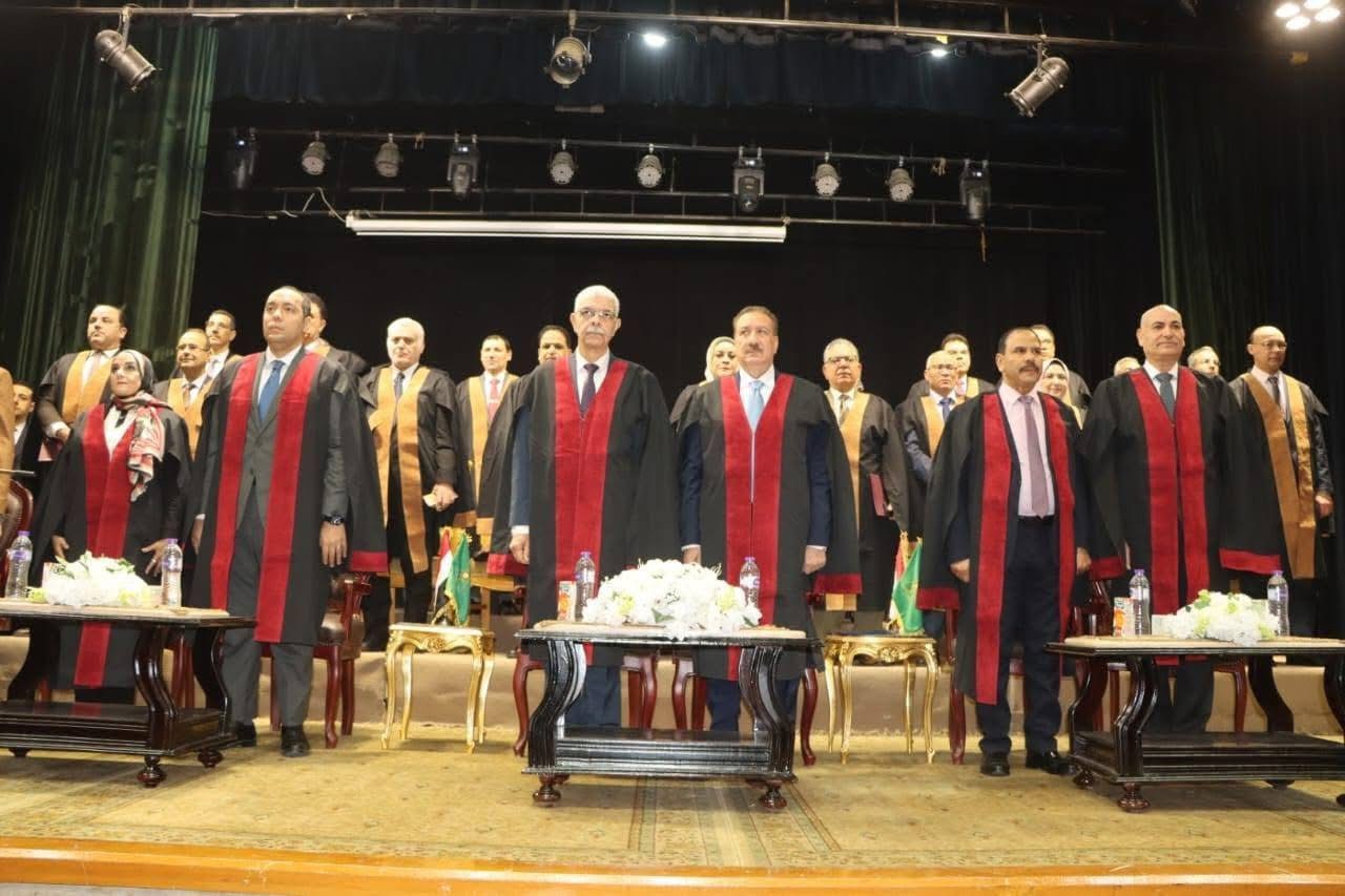IMG 9609 بنها في عيدها الـ49.. رئيس جامعة المنوفية يكرم الدكتور أيمن الباز وأوائل الخريجين ورواد البحث والنشر الدولي موقع في الجامعة
