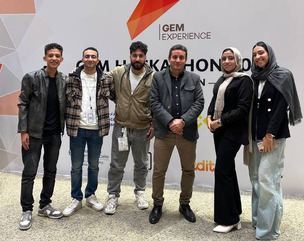 IMG 9778 صعود صعود فريقين بالجامعة المصرية الروسية لنهائيات هاكاثون المتحف الكبير موقع في الجامعة