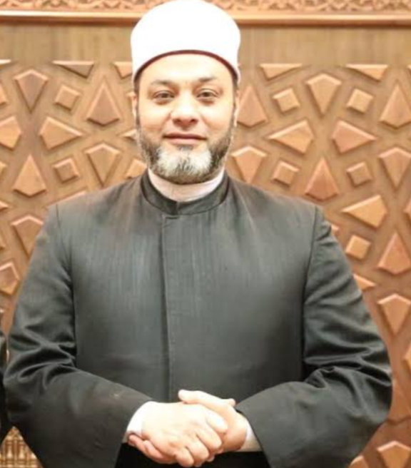 IMG ٢٠٢٥١٢٣٠ ٢١٣٩٥١ الحلقة مدير شؤون القرآن بالأزهر: طلابنا يحملون رسالة التلاوة ويواصلون إرث الكبار| فيديو موقع في الجامعة