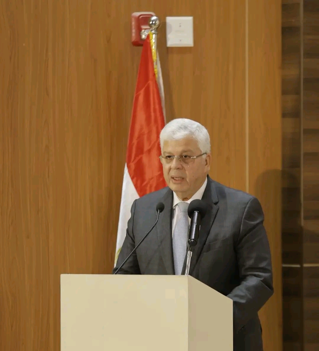 1768205953680 جامعة القاهرة وزير التعليم العالي يُصدر قرارات بتعيين قيادات جامعية جديدة موقع في الجامعة
