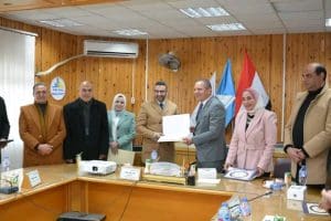 جامعة دمياط تتسلم معمل حاسب آلي جديداً هدية من شركة "موبكو" وتكرم فريق عملها 3 رئيس جامعة دمياط يعقد لقاءً مع وفد شركة موبكو