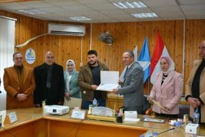 جامعة دمياط تتسلم معمل حاسب آلي جديداً هدية من شركة "موبكو" وتكرم فريق عملها 5 رئيس جامعة دمياط يعقد لقاءً مع وفد شركة موبكو