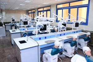 جامعة سوهاج تفتتح 10 عيادات خارجية جديدة بمستشفى الأسنان الأربعاء المقبل 2 جامعة سوهاج تفتتح 10 عيادات خارجية جديدة