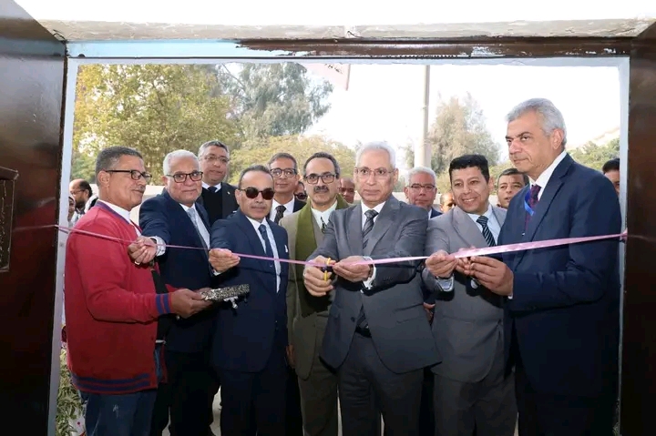 وحدة إنتاج النيتروجين السائل بالمعمل المركزي بجامعة المنيا 