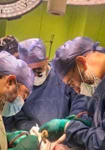 نجاح طبي استثنائي بمعهد الكبد القومي.. جامعة المنوفية تنقذ حياة شابة بـ48 ساعة عبر زراعة كبد طارئة 4 نجاح طبي بمعهد الكبد القومي بجامعة المنوفية