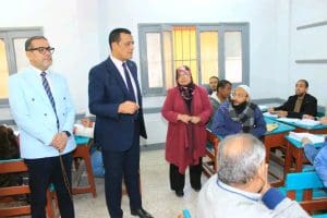 مدير تعليم سوهاج يتابع تصحيح امتحانات الشهادة الإعدادية ويؤكد الالتزام بالعدالة والشفافية 5 مدير تعليم سوهاج يتابع تصحيح امتحانات الشهادة الإعدادية ويؤكد الالتزام بالعدالة والشفافية