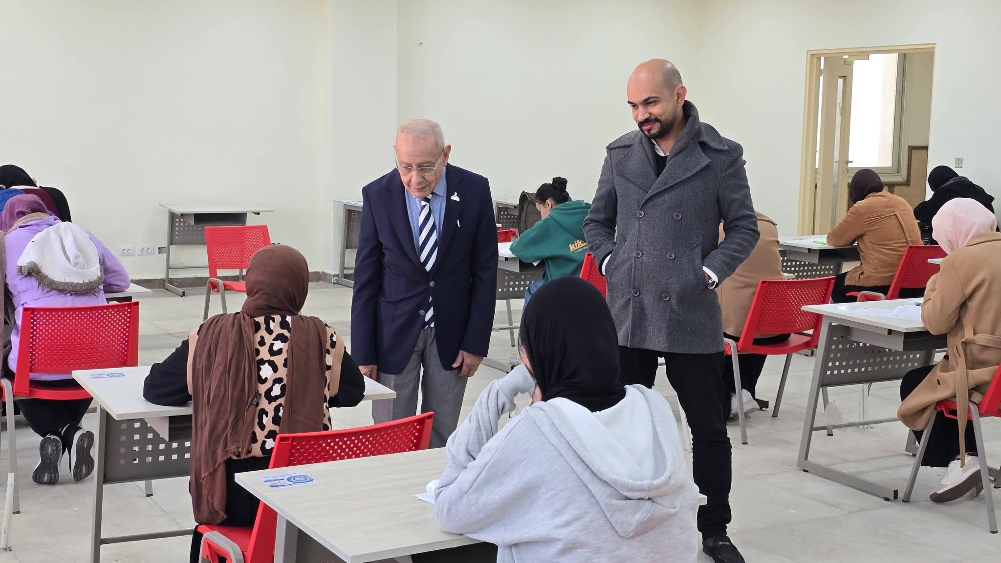 FB IMG 1767294886824 جامعة شرق بورسعيد جامعة شرق بورسعيد الأهلية تنجح في انتظام امتحانات الطب والصيدلة وسط انضباط كامل موقع في الجامعة