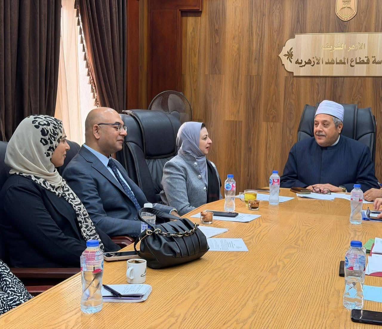 FB IMG 1767350478034 ندوتان توعويتان لطلاب المدارس بجامعة قناة السويس الصحة والأزهر يبحثان تعزيز صحة الطلاب ضمن مبادرة الكشف المبكر عن الأنيميا والسمنة والتقزم موقع في الجامعة