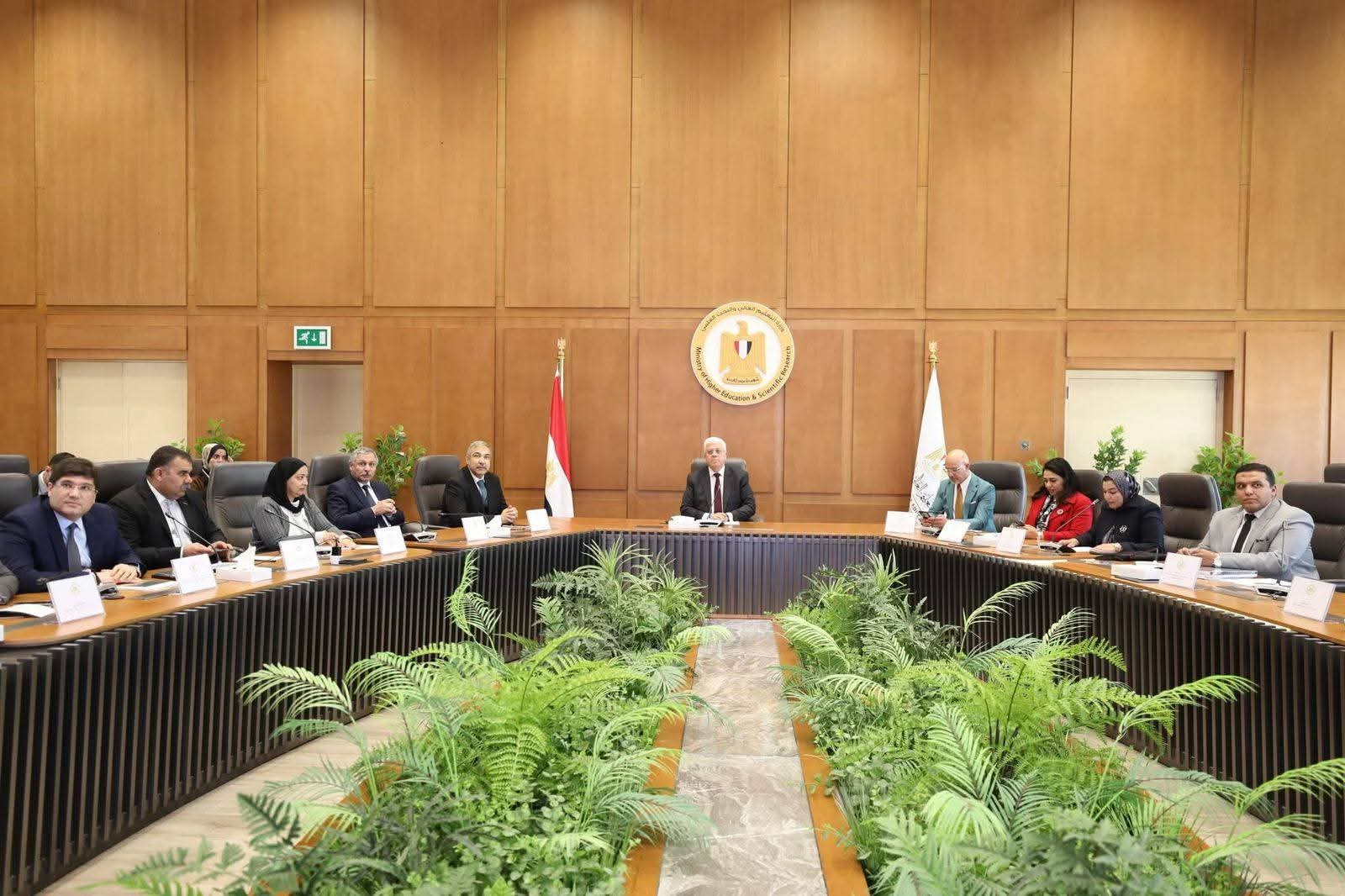FB IMG 1767355450433 موقع في الجامعة التعليم العالي يرسخ الابتكار المؤسسي ويحصد اعتمادًا دوليًا غير مسبوق بخمس نجوم موقع في الجامعة