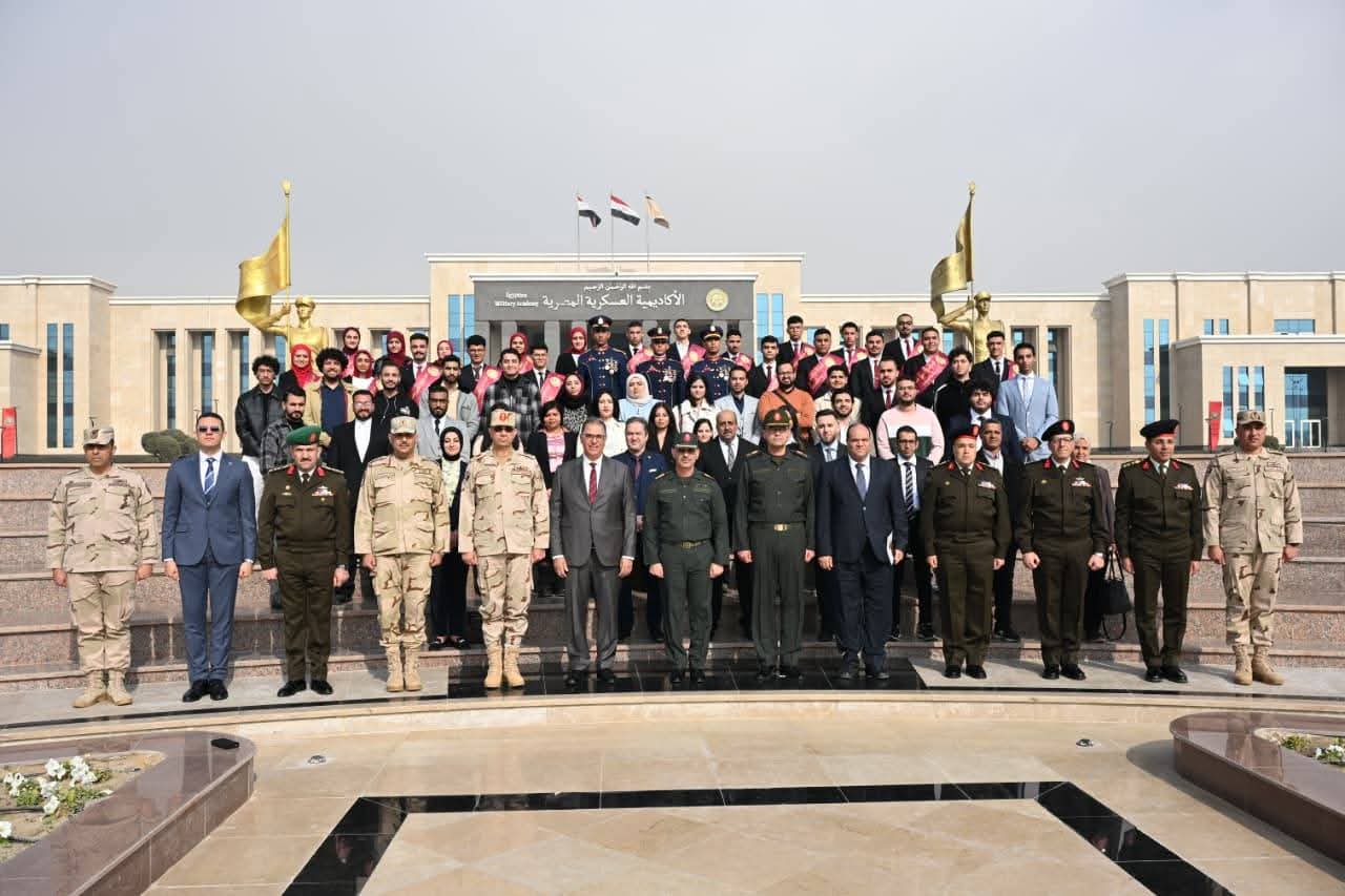 FB IMG 1767368435523 جامعة المنوفية جامعة المنوفية تنظم زيارة طلابية للأكاديمية العسكرية لتعزيز الوعي والانتماء الوطني موقع في الجامعة