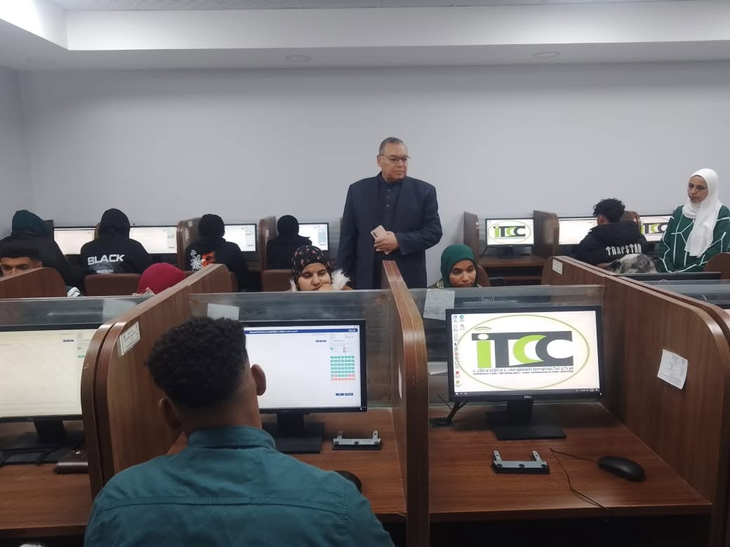 FB IMG 1767548710679 كلية الزراعة انتظام اختبارات الفصل الدراسي الأول للمستوى الأول بكلية العلوم بجامعة الوادي الجديد الأهلية موقع في الجامعة