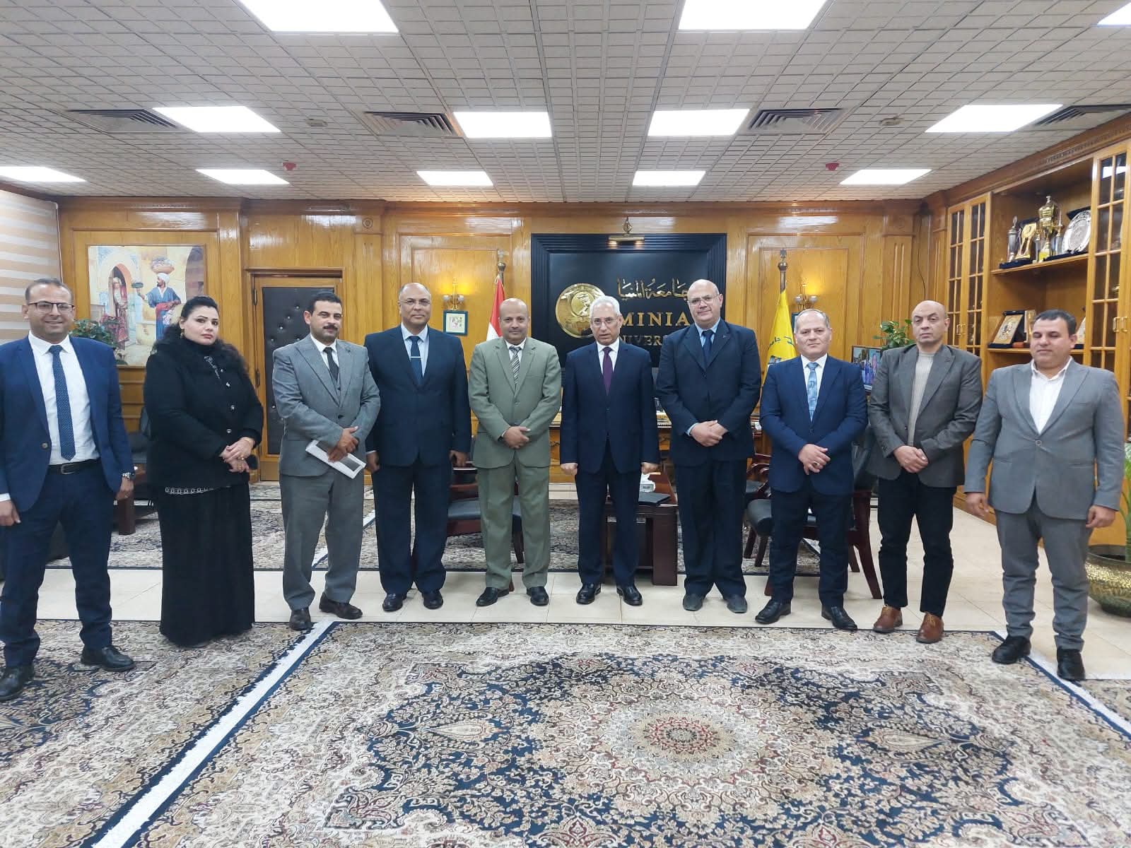 FB IMG 1767631683395 جامعة المنيا رئيس جامعة المنيا يبحث مع وفد البريد المصري تطوير الخدمات الرقمية موقع في الجامعة