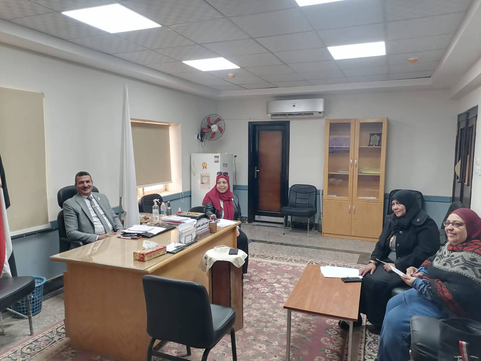 FB IMG 1767633168285 تعليم الوادي الجديد تعليم الوادي الجديد: تقييم مسابقة الأخبار المصورة والحوار الصحفي استعدادًا لتصفيات الجمهورية موقع في الجامعة