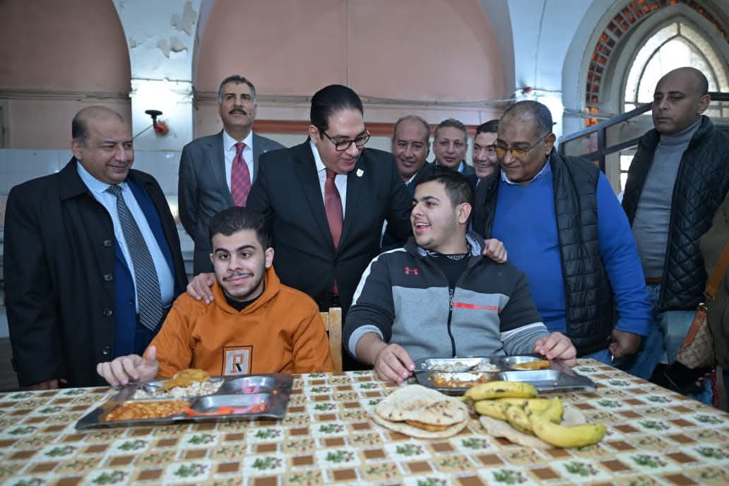 FB IMG 1767947920957 جامعة القاهرة رئيس جامعة القاهرة يتابع المدينة الجامعية ويوجه بحلول فورية لتحسين خدمات الطلاب موقع في الجامعة