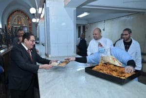رئيس جامعة القاهرة يتابع المدينة الجامعية ويوجه بحلول فورية لتحسين خدمات الطلاب 4 FB IMG 1767947935364 المدينة رئيس جامعة القاهرة يتابع المدينة الجامعية ويوجه بحلول فورية لتحسين خدمات الطلاب موقع في الجامعة
