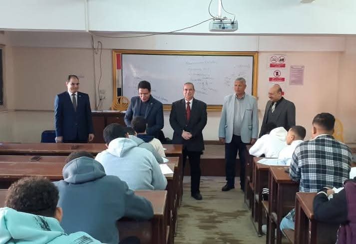 FB IMG 1768061107003 جامعة العريش رئيس جامعة بنها يطمئن على سير الامتحانات ويشدد على الالتزام بمدونة السلوك - صور موقع في الجامعة