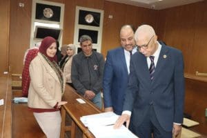 رئيس جامعة المنوفية يتفقد لجان امتحانات طب الأسنان ويطمئن على كفاءة العيادات ووحدات التعقيم 3 FB IMG 1768132105727 جامعة المنوفية رئيس جامعة المنوفية يتفقد لجان امتحانات طب الأسنان ويطمئن على كفاءة العيادات ووحدات التعقيم موقع في الجامعة