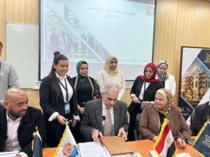 جامعة أسوان تربط التعليم بسوق العمل ببروتوكول تعاون جديد وتعيين 6 خريجين بشركة عقارية 5 FB IMG 1768239773789 جامعة أسوان جامعة أسوان تربط التعليم بسوق العمل ببروتوكول تعاون جديد وتعيين 6 خريجين بشركة عقارية موقع في الجامعة