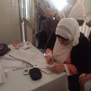 جامعة المنوفية تواصل دورها المجتمعي بالكشف على 418 حالة وصرف العلاج بالمجان بقرية كفر بتبس 3 جامعة المنوفية تواصل دورها المجتمعي بالكشف على 418 حالة