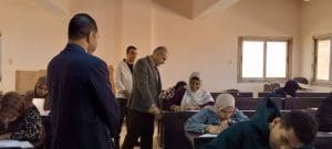 رئيس جامعة أسوان من كلية الآثار: نوازن بين جودة المعايير الأكاديمية ومصلحة الطالب في الامتحانات 5 رئيس جامعة أسوان يشدد على تكافؤ الفرص