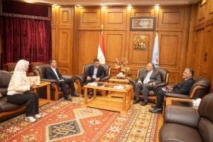 رئيس جامعة السويس يوقع عقد رعاية مؤتمر الاقتصاد الأزرق مع كبرى الشركات الصينية للكيماويات 3 رئيس جامعة السويس يستقبل وفد شركة إيجيبت سي جي الصينية