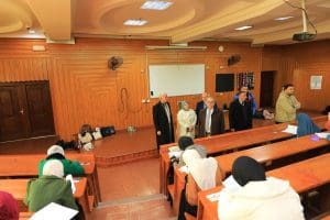 رئيس جامعة كفر الشيخ يتفقد امتحانات الأهلية ويؤكد: توفير بيئة آمنة للطلاب أولوية قصوى 5 رئيس جامعة كفر الشيخ يتفقد امتحانات الفصل الدراسي الأول