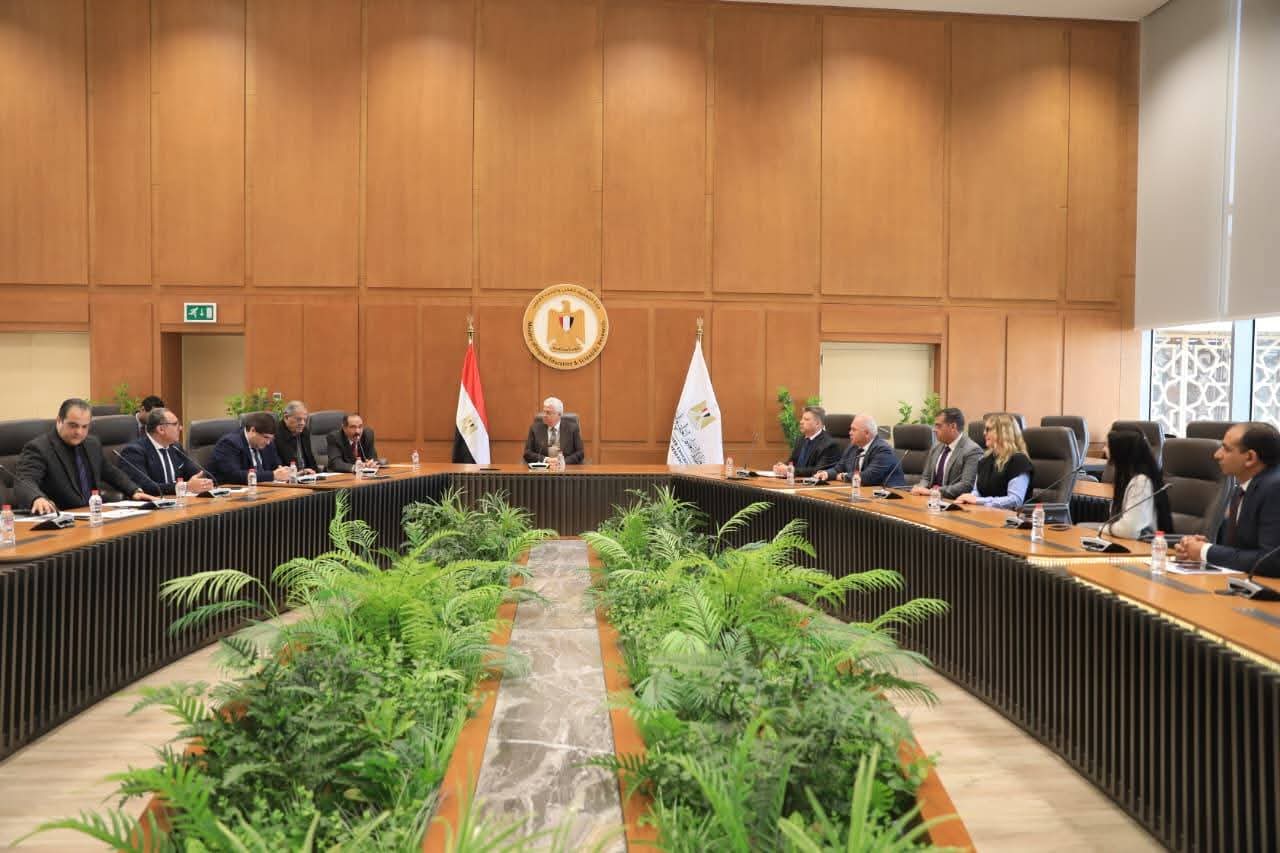 FB IMG 1768729868648 الجامعة المصرية الصينية وزير التعليم العالي يشهد توقيع اتفاقية مزدوجة بين معهد سوهاج وسانت بطرسبرغ لمنح بكالوريوس روسي ومصري موقع في الجامعة