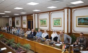 رئيس جامعة المنيا يقرر إنشاء مركز تميز بحثي لجراحة الوجه والفكين ويضع "رضا المريض" أولوية قصوى 5 رئيس جامعة المنيا يترأس اجتماع مجلس إدارة المستشفيات