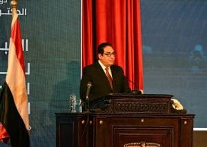جامعة القاهرة تطلق مؤتمر التحكيم في عقود الاستثمار برعاية رئيس الوزراء 4 الدكتور محمد سامي عبد الصادق رئيس جامعة القاهرة