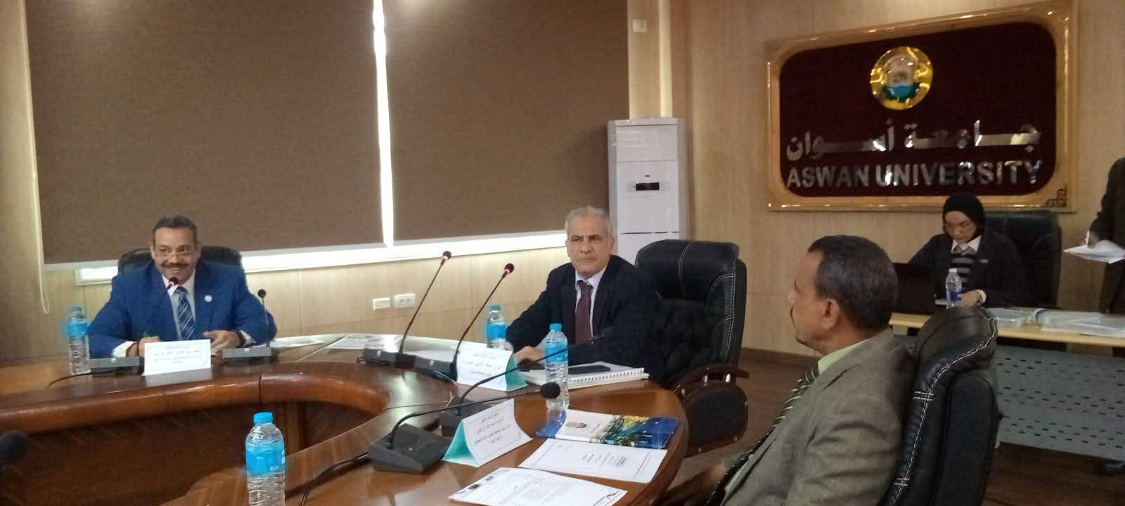 مجلس جامعة أسوان يبحث تطوير العملية التعليمية