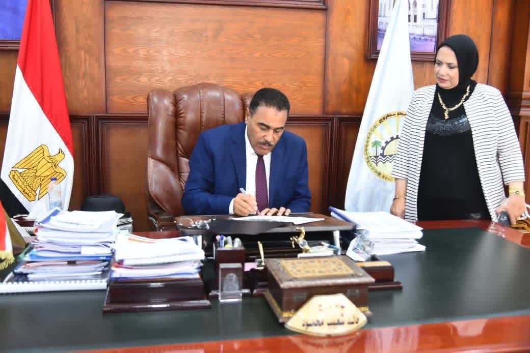بنسبة نجاح 84.1%.. محافظ مطروح يعتمد نتيجة الشهادة الإعدادية 2026
