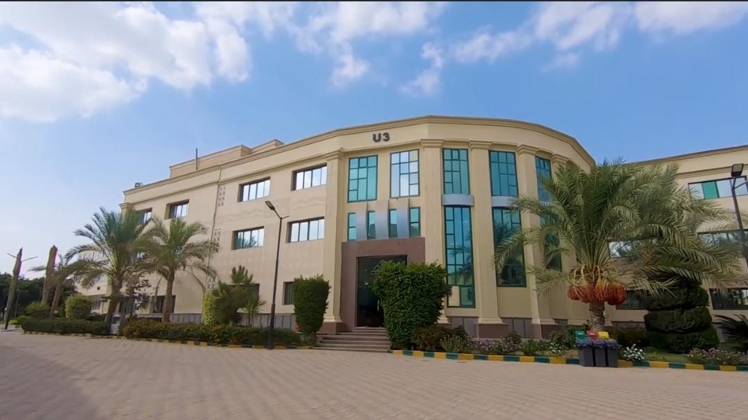 IMG 20260103 WA0000 معرض ZoneED Fair للطلاب الوافدين جامعة العبور للعلوم والتكنولوجيا تطلق برامجها للعام الجامعي الجديد وتدعو الطلاب لاختيار كلياتهم| فيديو موقع في الجامعة