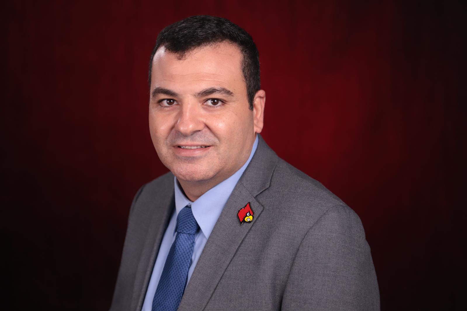 IMG 20260104 WA0315 الباز أيمن الباز: دعم البنية البحثية ودمج الصناعة مفتاح تفوق العلماء المصريين عالميًا| خاص موقع في الجامعة