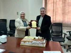 IMG 20260107 WA0289 قسم القلب مجلس قسم القلب والأوعية الدموية يكرّم الدكتور عمرو يوسف تقديرًا لمسيرته وجهوده المتميزة موقع في الجامعة