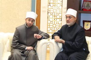 وزير الأوقاف يستعرض أسس التكوين العلمي المتكامل للعالم والمفتي والخطيب للطلاب الإندونيسيين 7 IMG 20260112 WA0091 وزير الأوقاف وزير الأوقاف يستعرض أسس التكوين العلمي المتكامل للعالم والمفتي والخطيب للطلاب الإندونيسيين موقع في الجامعة