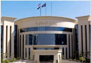 «قداحة داخل المدرسة».. ضبط معلمة ومدير مدرسة بسوهاج بعد واقعة إيذاء طالب وحرق وجهه 2 وزارة الداخلية